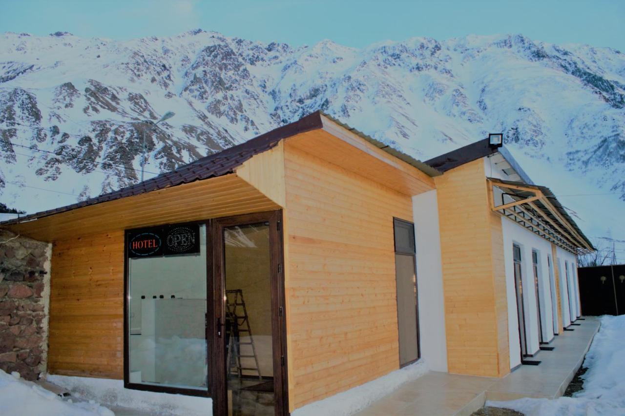 Hotel Noa Kazbegi מראה חיצוני תמונה